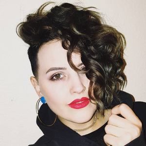 Meet your Posher, Stephanie